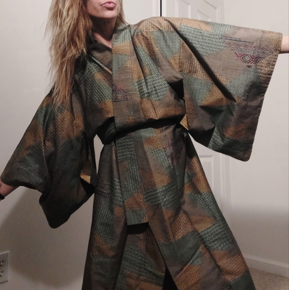 Vintage 50's 60's Japanese Kimono w/ abstract geometric mermaid design